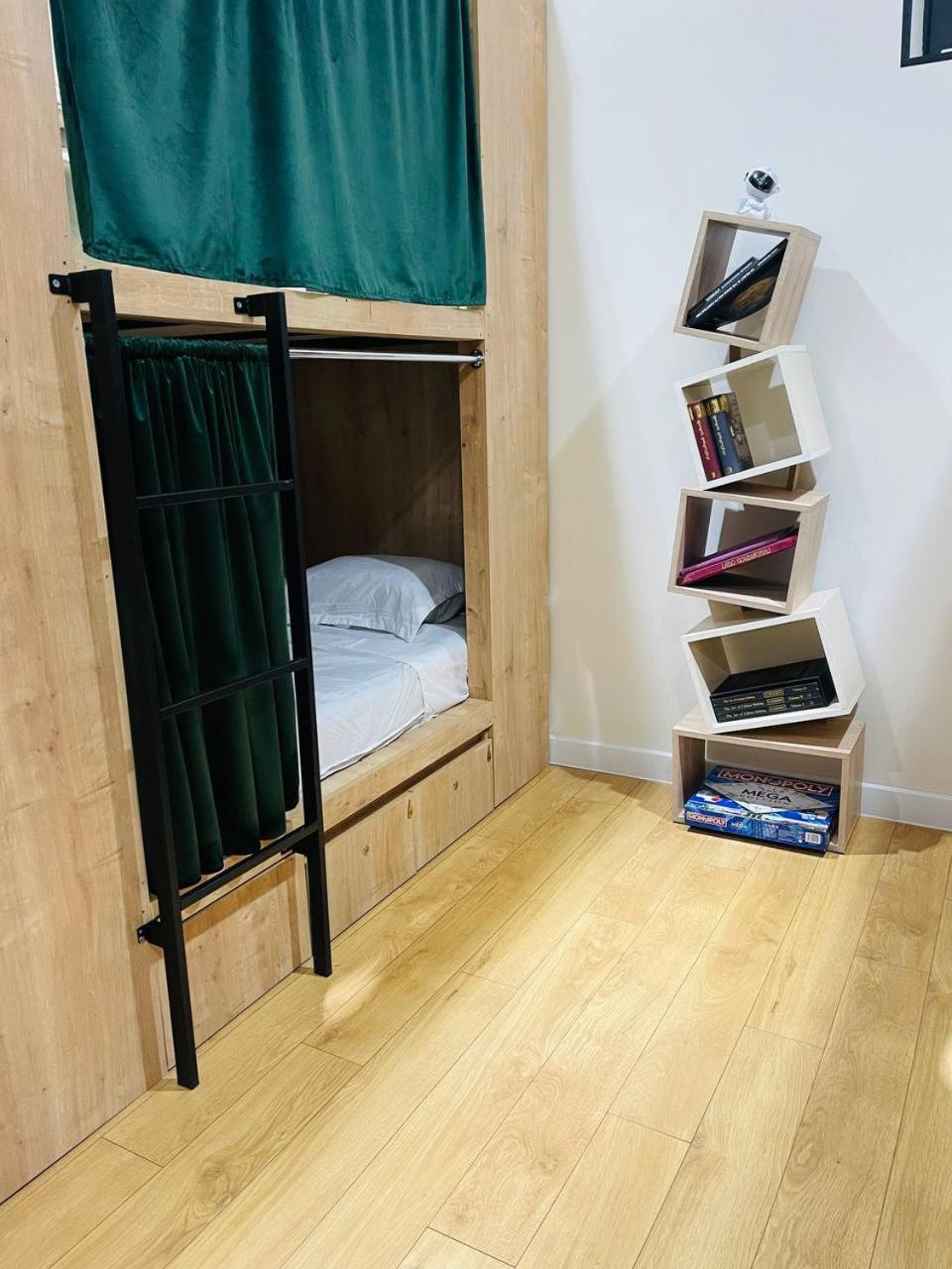 House Tale 1921 Hostel Τυφλίδα Εξωτερικό φωτογραφία